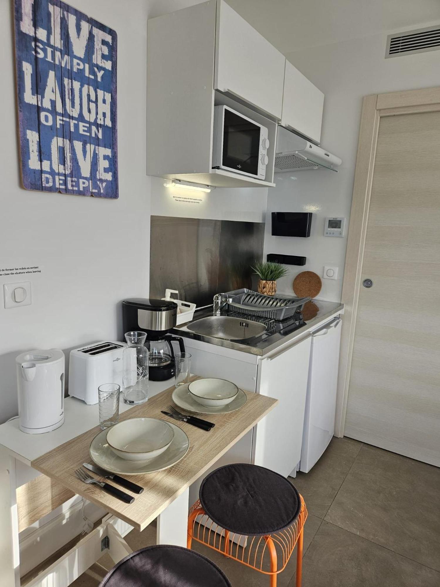 Twenty Rent Otel Cagnes-sur-Mer Dış mekan fotoğraf