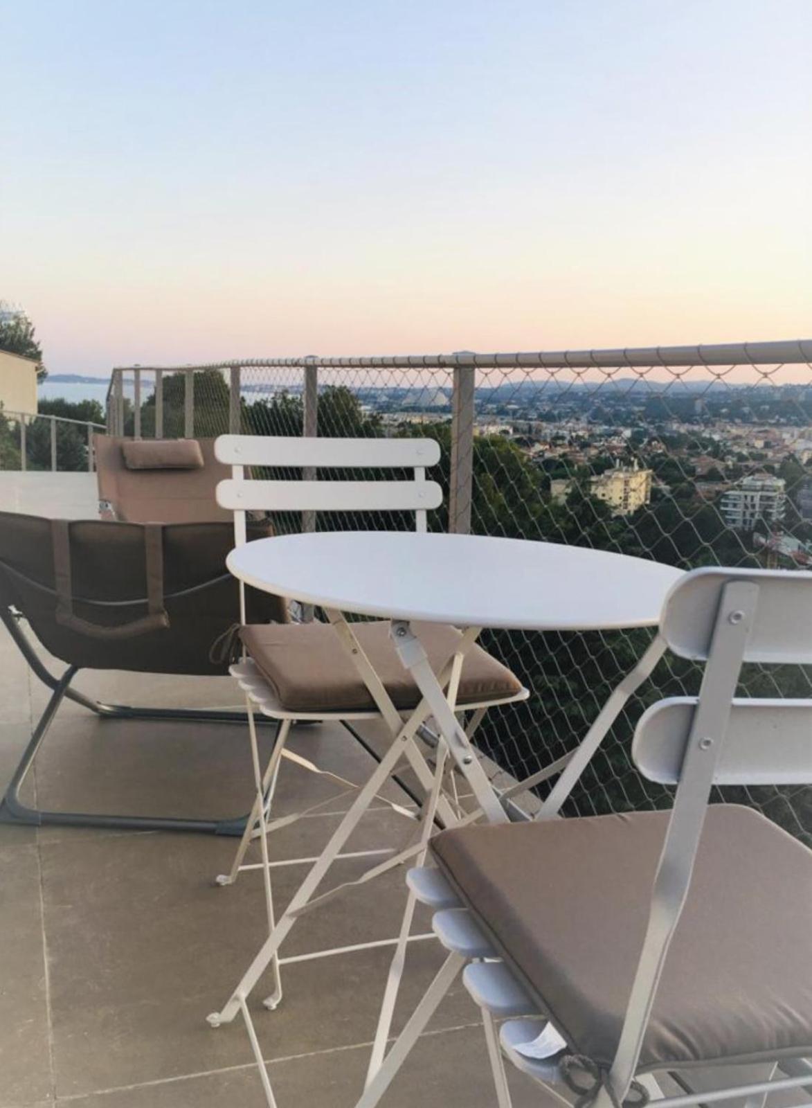 Twenty Rent Otel Cagnes-sur-Mer Oda fotoğraf
