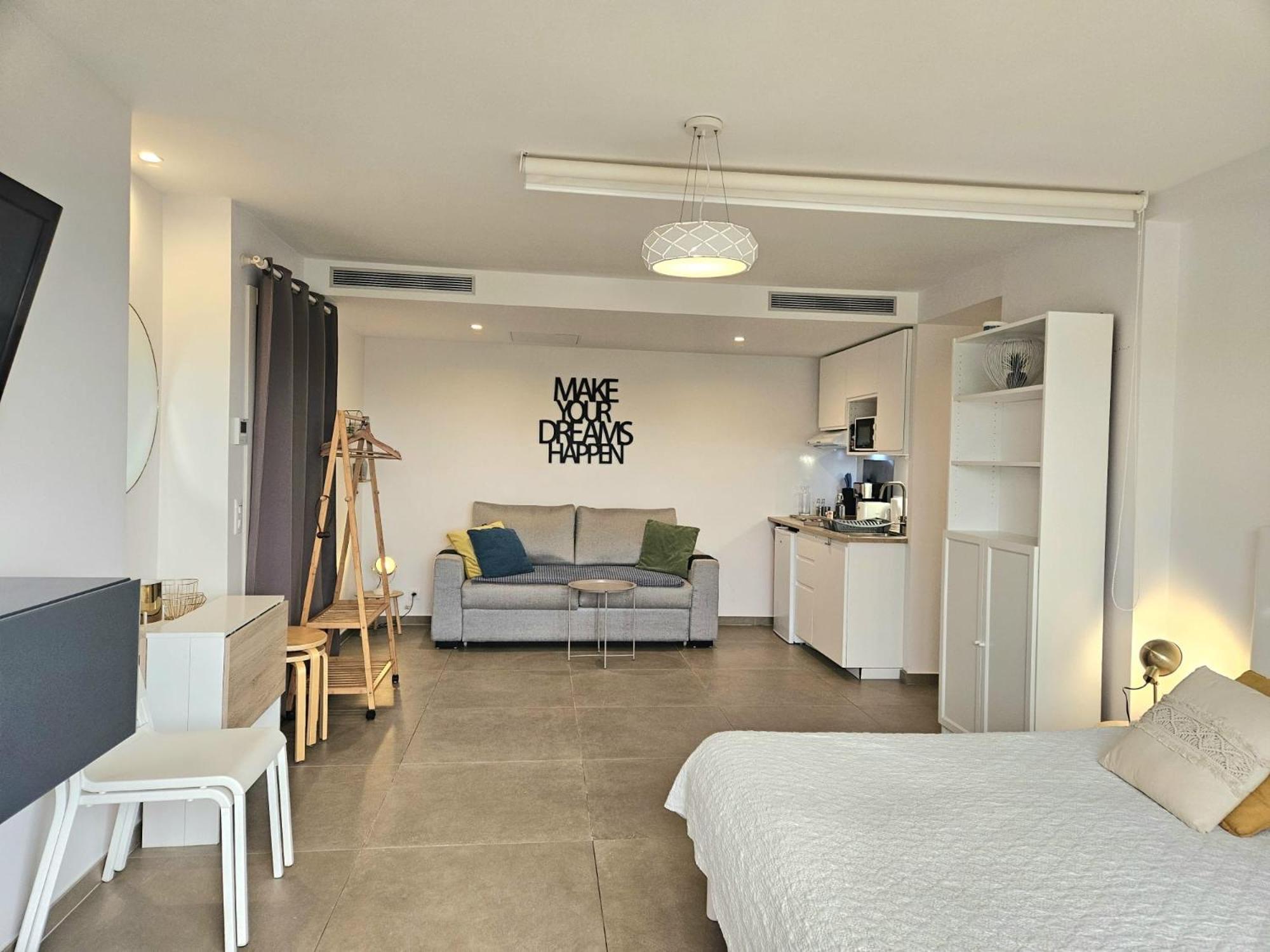 Twenty Rent Otel Cagnes-sur-Mer Oda fotoğraf