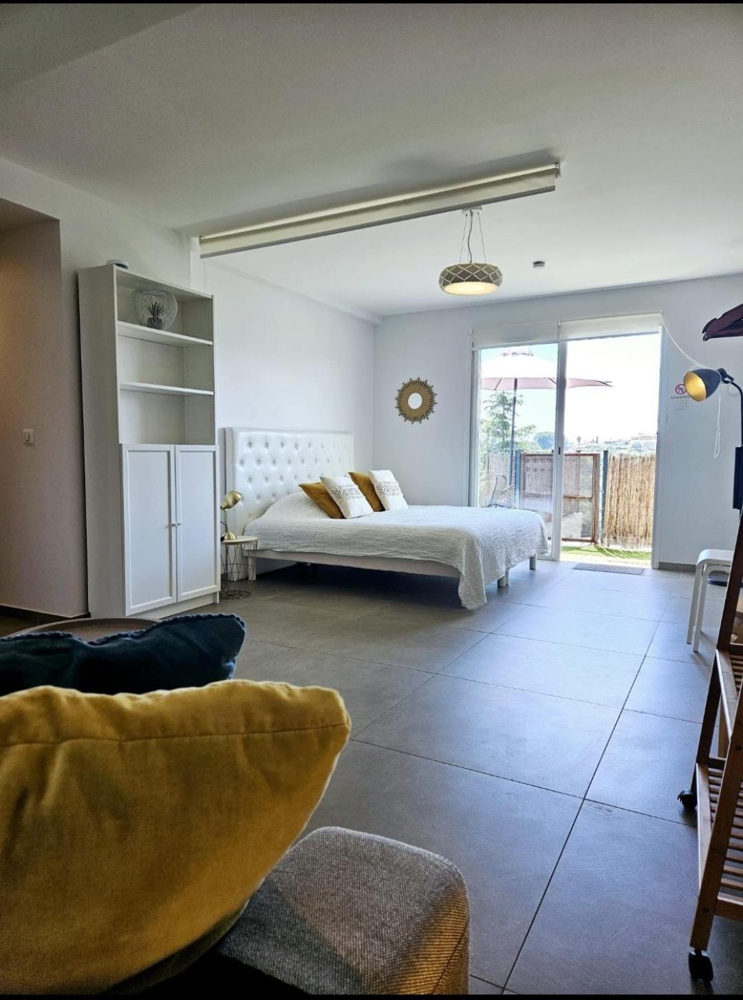 Twenty Rent Otel Cagnes-sur-Mer Dış mekan fotoğraf